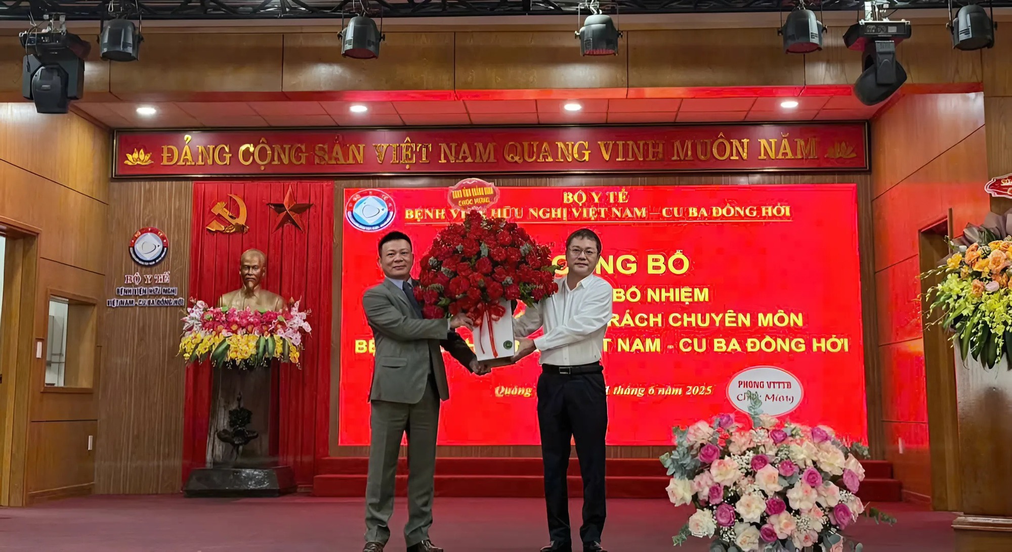 Bác sĩ Nguyễn Kỳ Nhân được bổ nhiệm làm Phó Giám đốc Bệnh viện Hữu nghị Việt Nam - Cu Ba Đồng Hới - Ảnh 1.