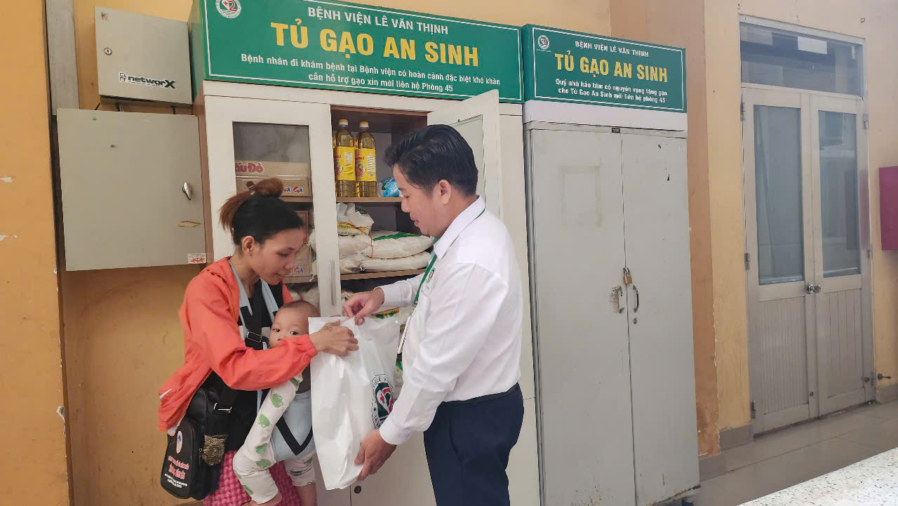 Tủ gạo an sinh - Ảnh 1.