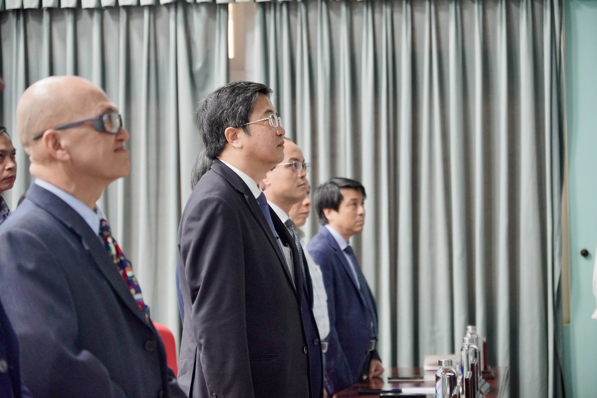 Nhiều giáo sư nổi tiếng thế giới nói về những tiến bộ trong phẫu thuật tạo hình - thẩm mỹ- Ảnh 1.