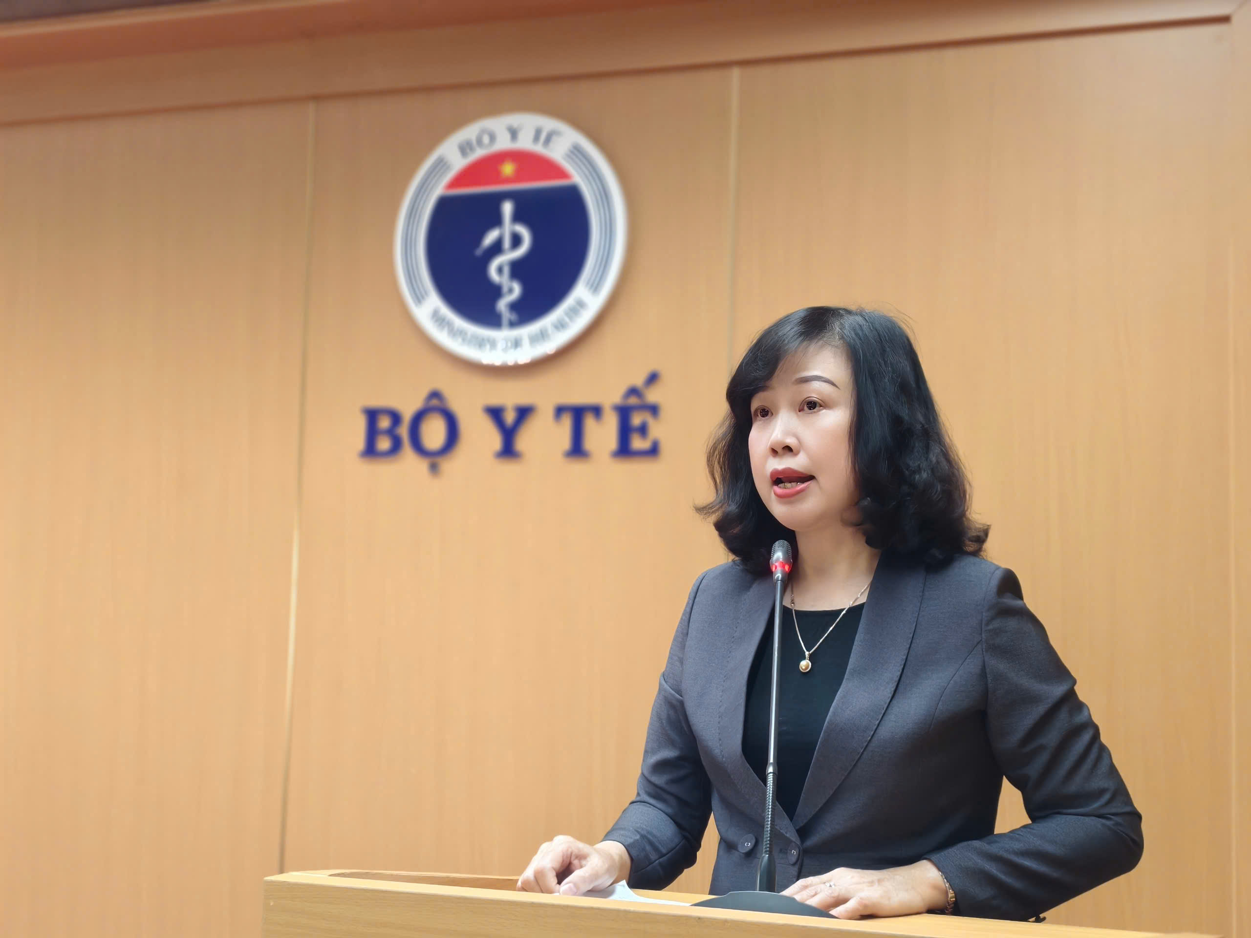Tình trạng hàng giả trong lĩnh vực y tế: Bộ trưởng Bộ Y tế phát biểu tại hội nghị quốc gia - Ảnh 1.