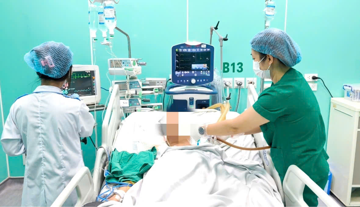 Nam thanh niên 22 tuổi nguy kịch do viêm não mô cầu- Ảnh 2.
