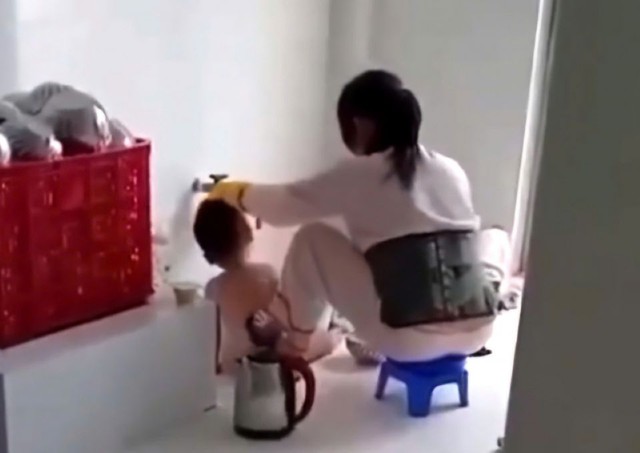 Bạo hành trẻ em tại cơ sở mầm non