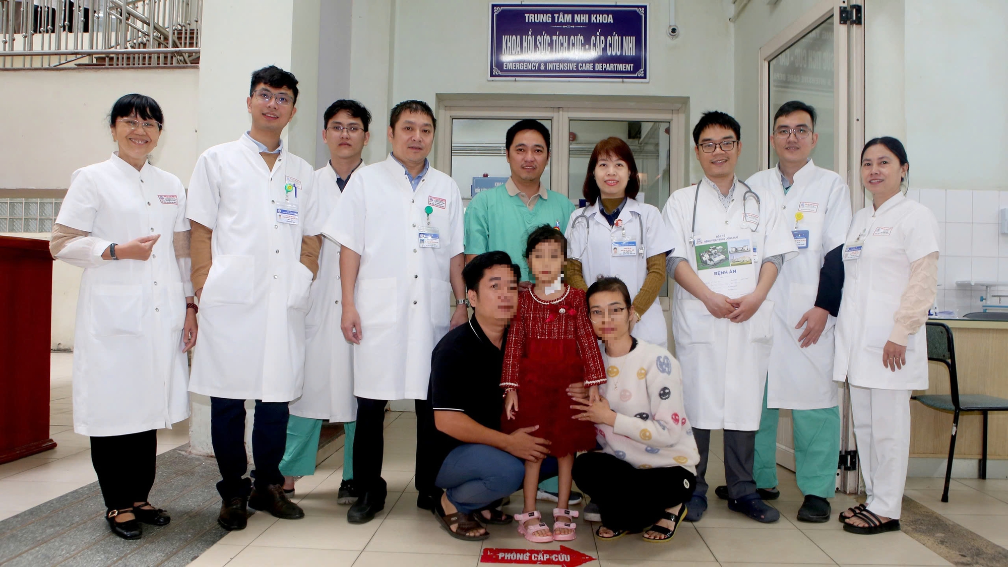 Câu chuyện kỳ diệu về bé trai 7 tuổi mắc bệnh tim được cứu sống - Ảnh 1.