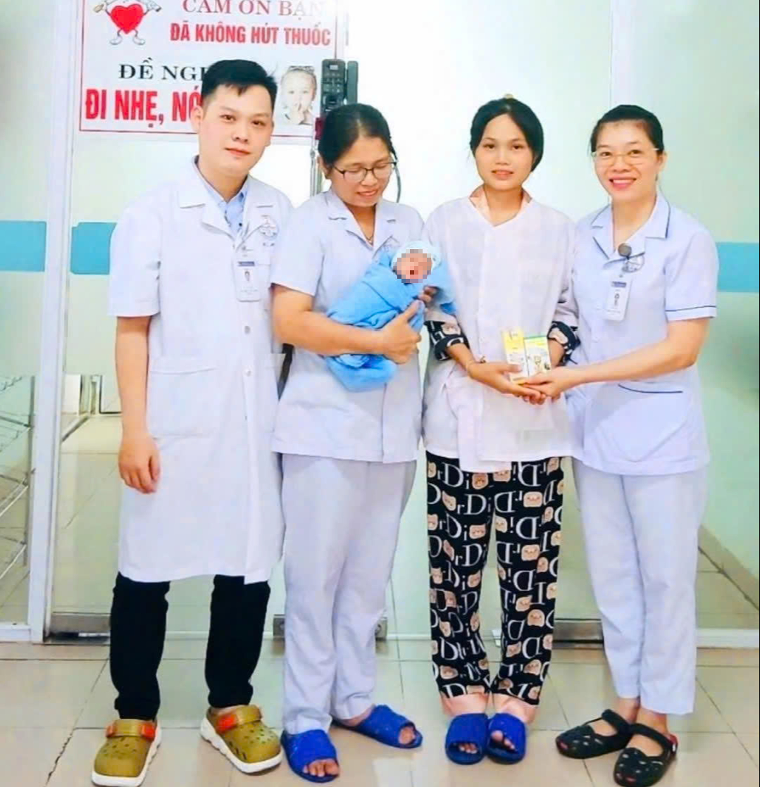 Cứu sống bệnh nhi bị thủng dạ dày - Ảnh 1.