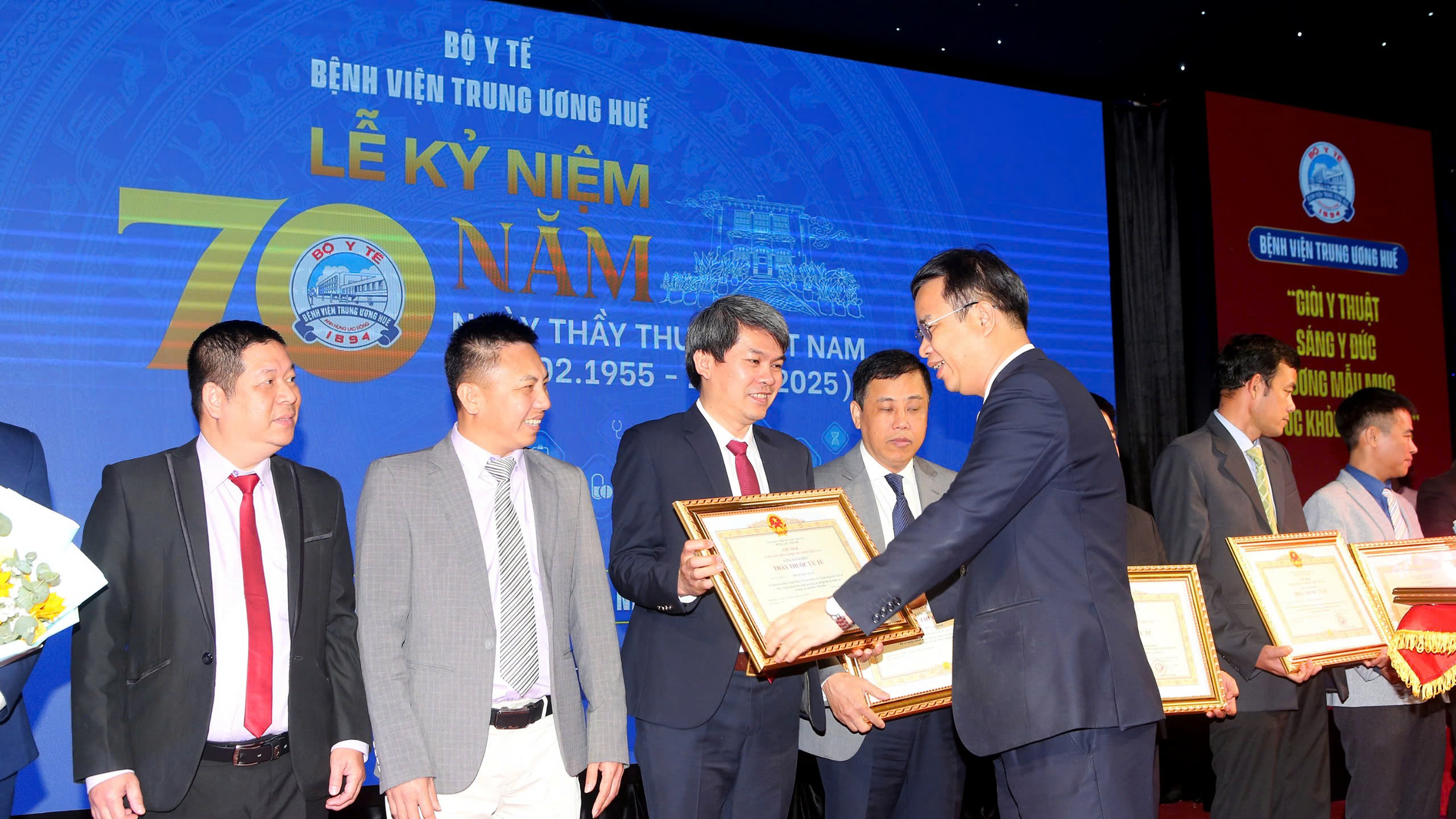 Bệnh viện Trung ương Huế - Ảnh 2.