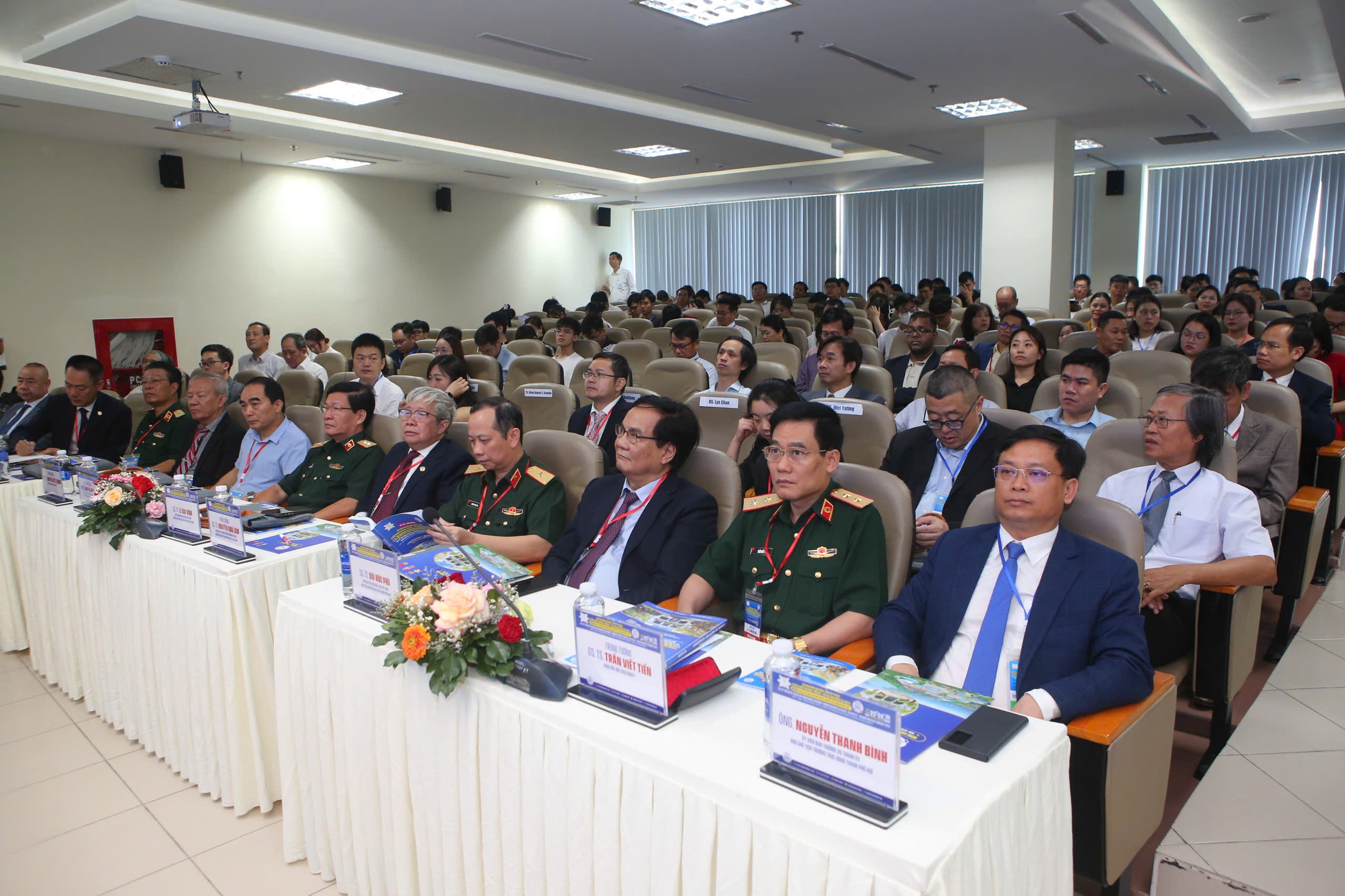 Hội nghị chuyên gia về điều trị bỏng diễn ra tại Huế - Ảnh 1.