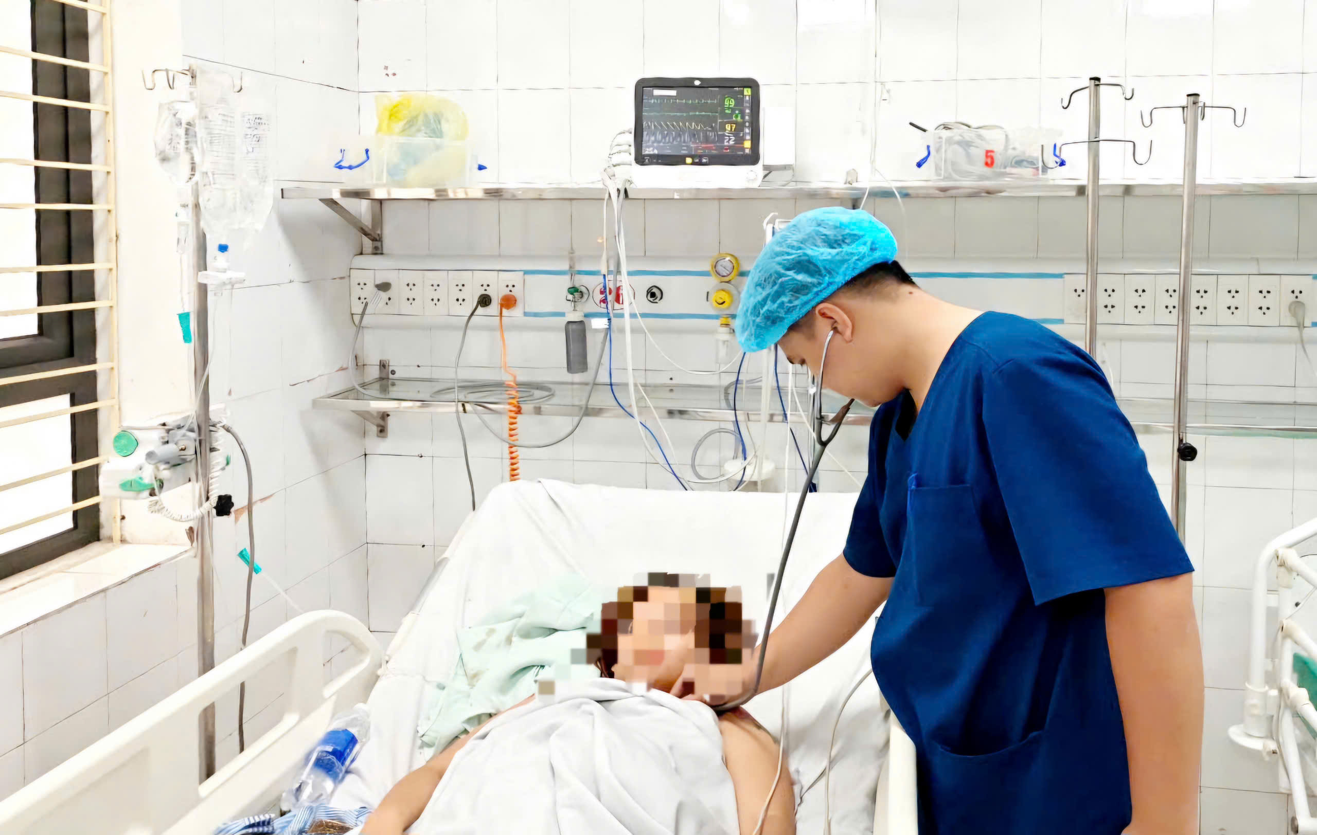 Tăng mỡ máu 100 lần sau kích trứng, người phụ nữ nguy kịch- Ảnh 1.