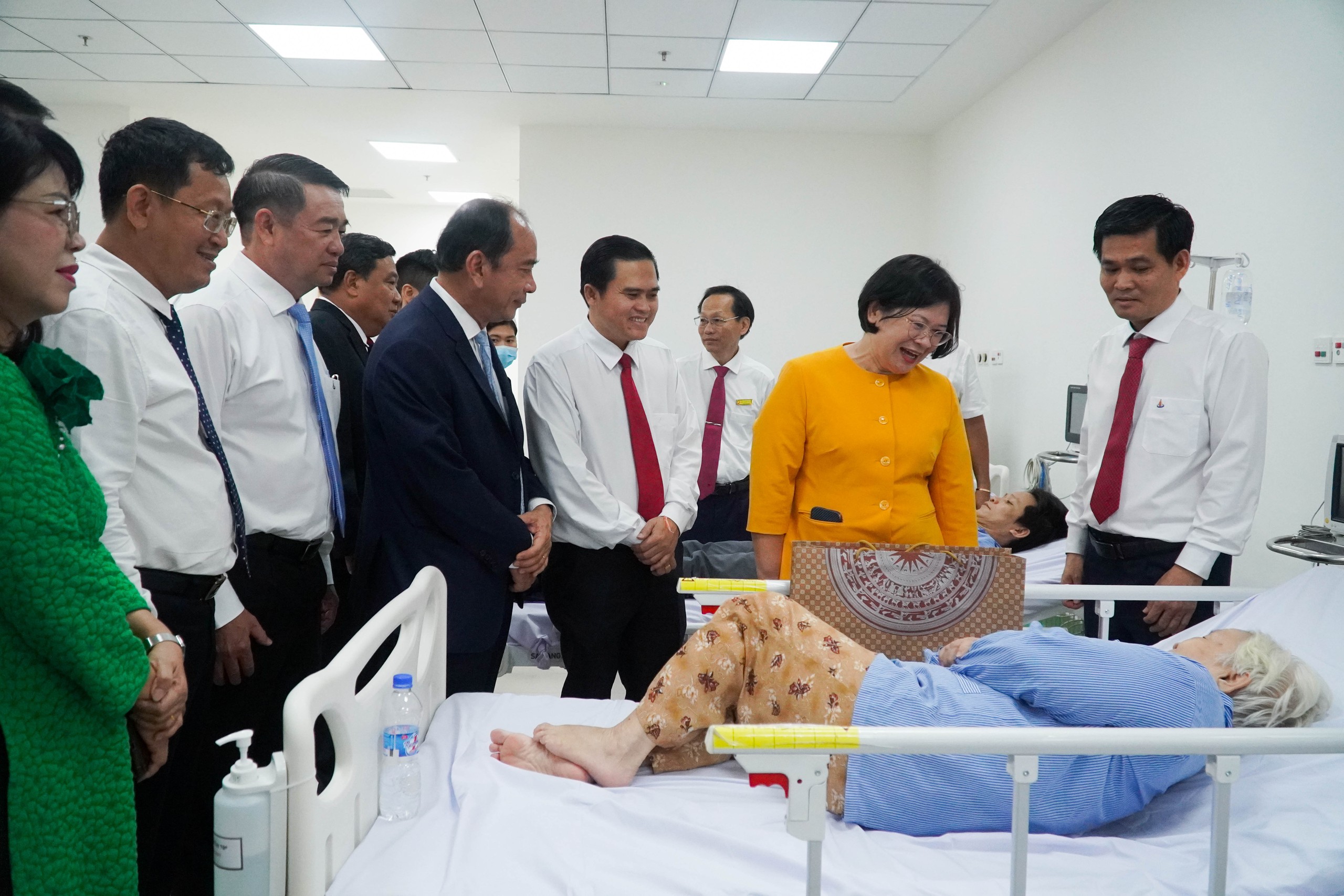 Khánh thành cơ sở y tế mới tại cửa ngõ phía Đông TP HCM - Ảnh 2.