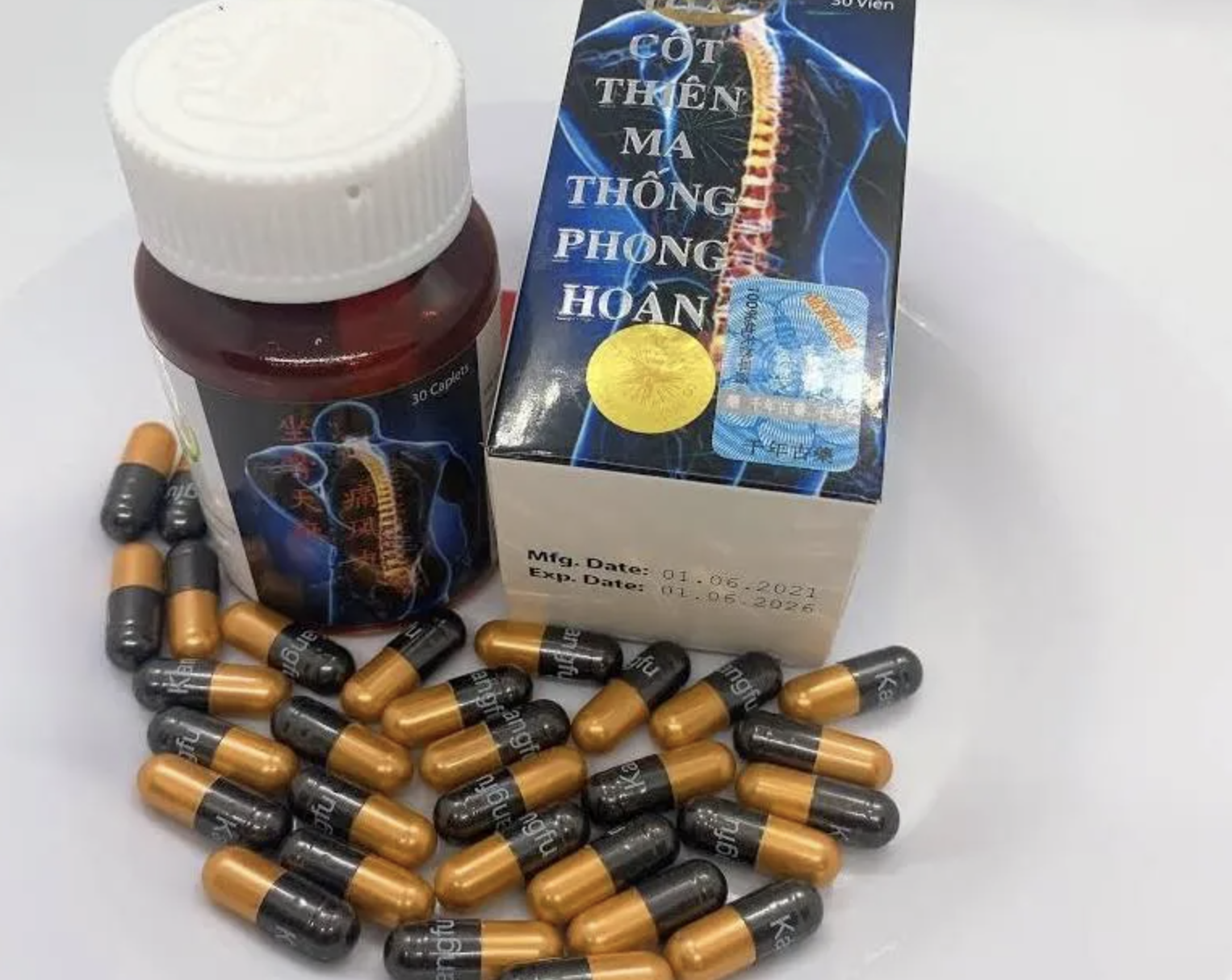 Bộ Y tế khẩn trương chỉ đạo điều tra vụ thuốc giả trên toàn quốc - Ảnh 2.