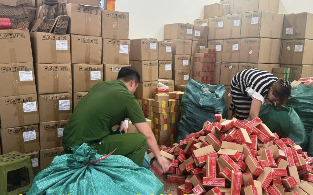 Vụ việc TikToker Hải Sen và Siro ăn ngon Hải Bé: Cảnh báo về hàng giả - Ảnh 1.