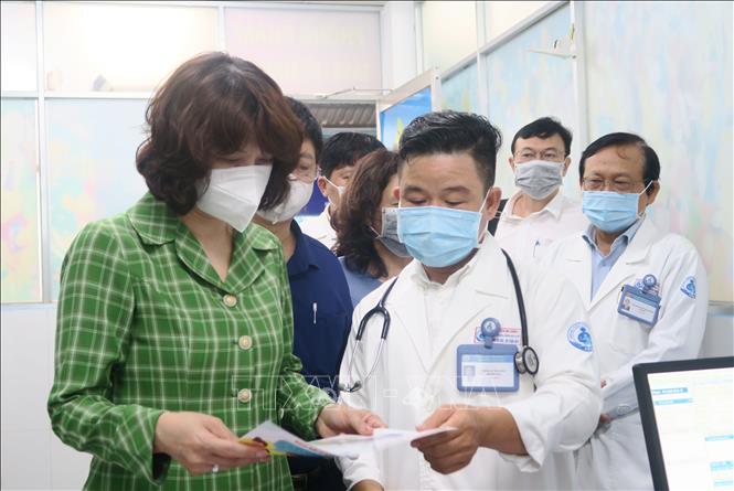 Bộ Y tế thành lập 6 đoàn kiểm tra công tác phòng chống dịch sởi - Ảnh 1.