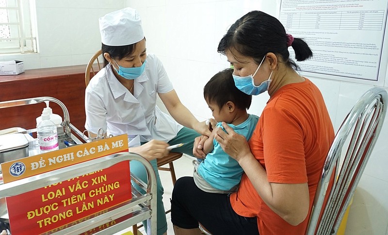Triển khai chương trình tiêm miễn phí vắc-xin phế cầu - Ảnh 2.