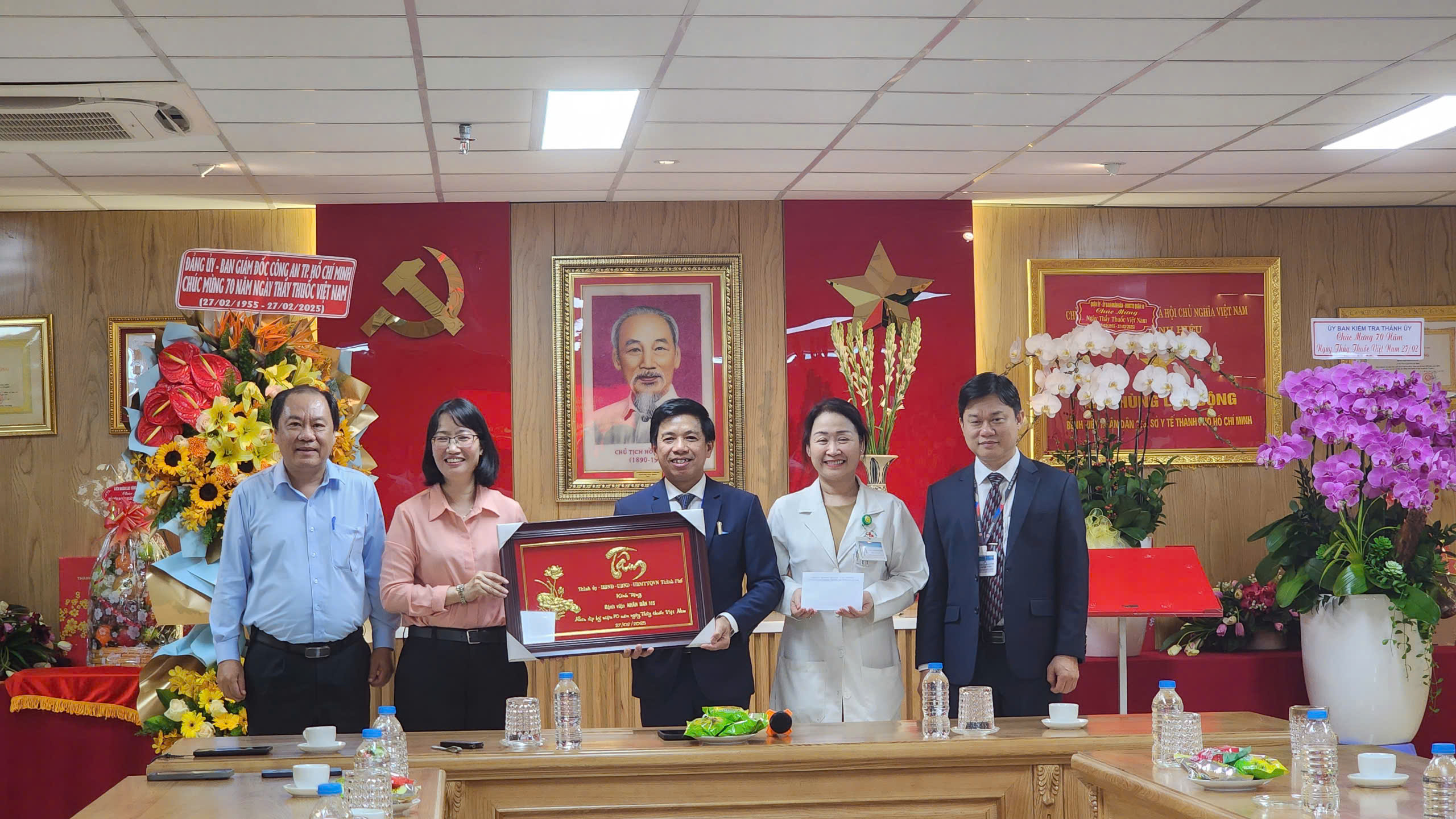 Những thành tựu nổi bật của Bệnh viện Nhân dân 115 - Ảnh 2.