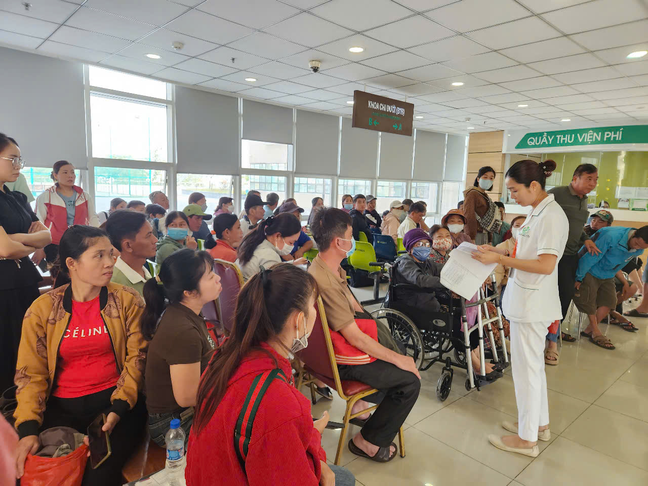 Gắng gượng chịu đau vì không có tiền thay khớp háng- Ảnh 2.